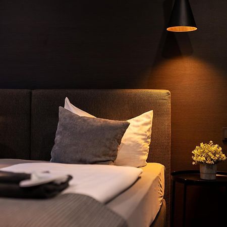 Liro Hotel Мёрс Экстерьер фото