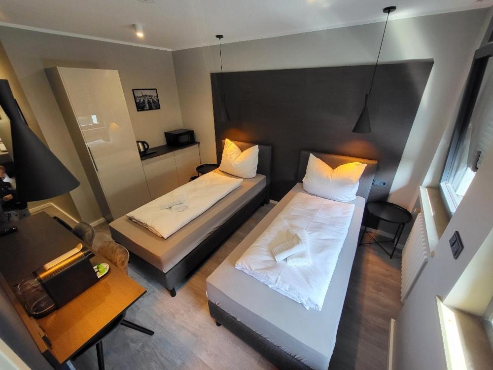 Liro Hotel Мёрс Экстерьер фото