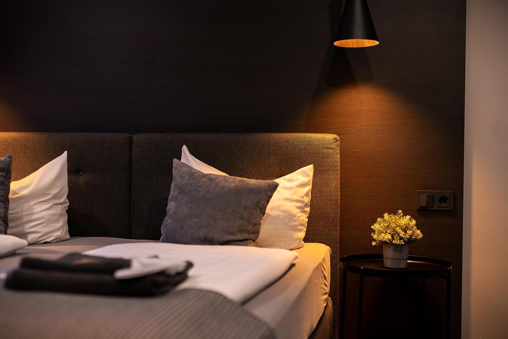 Liro Hotel Мёрс Экстерьер фото