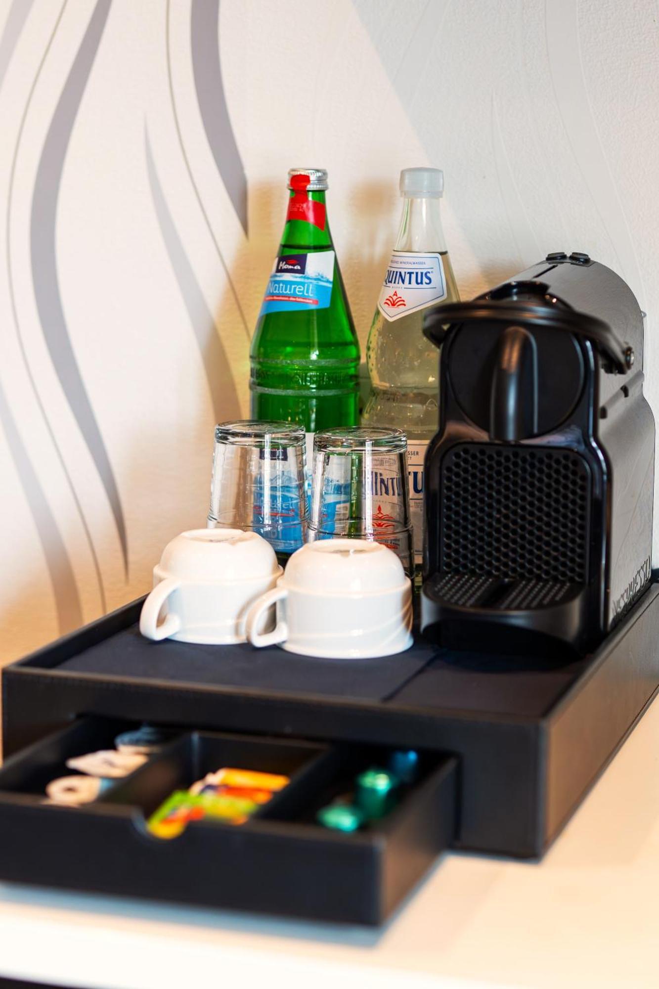 Liro Hotel Мёрс Экстерьер фото