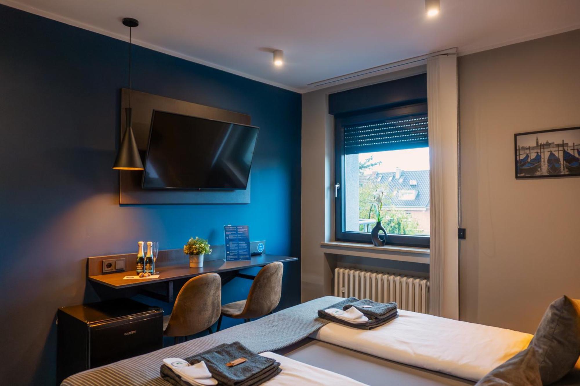 Liro Hotel Мёрс Экстерьер фото