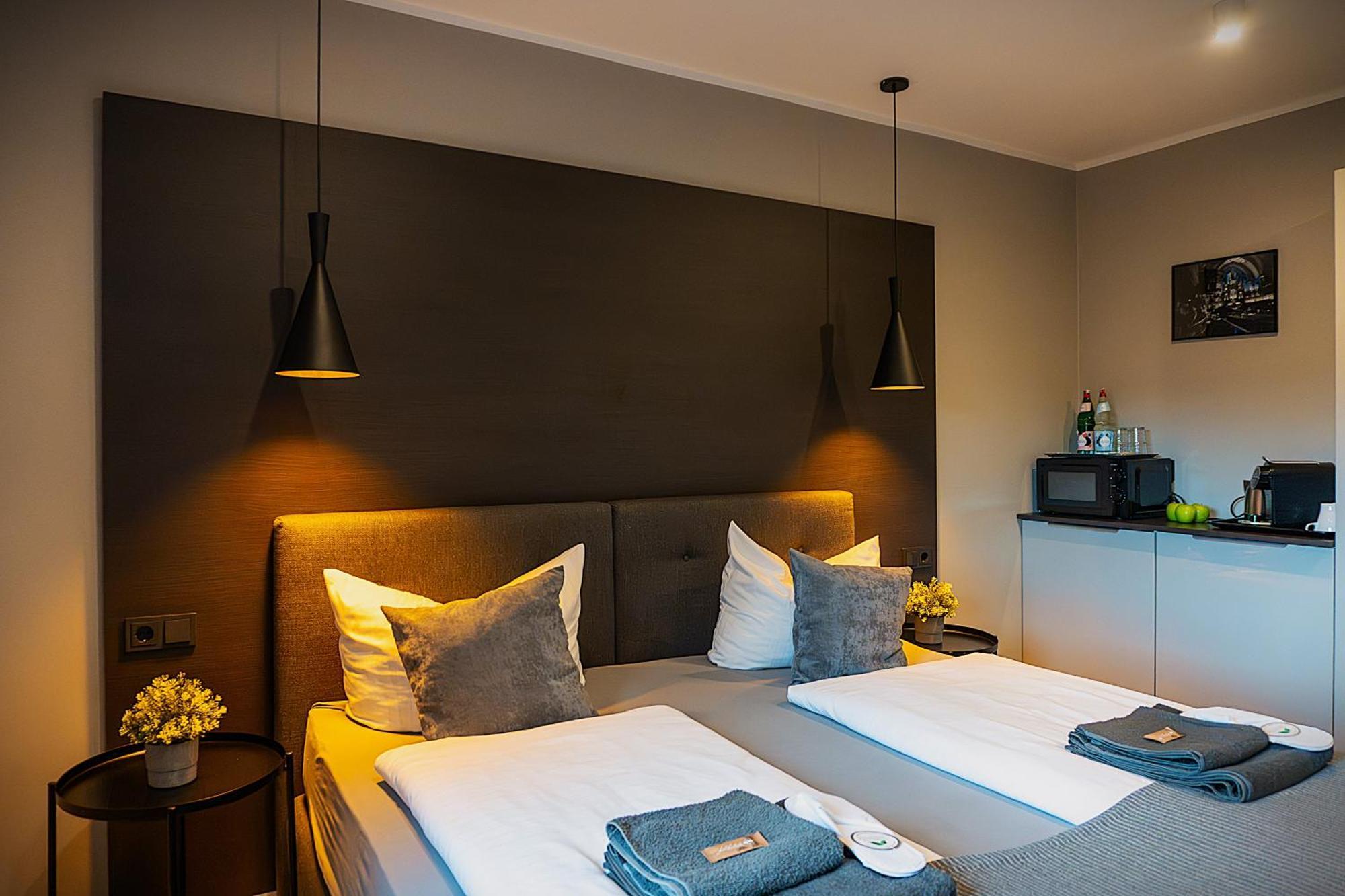 Liro Hotel Мёрс Экстерьер фото