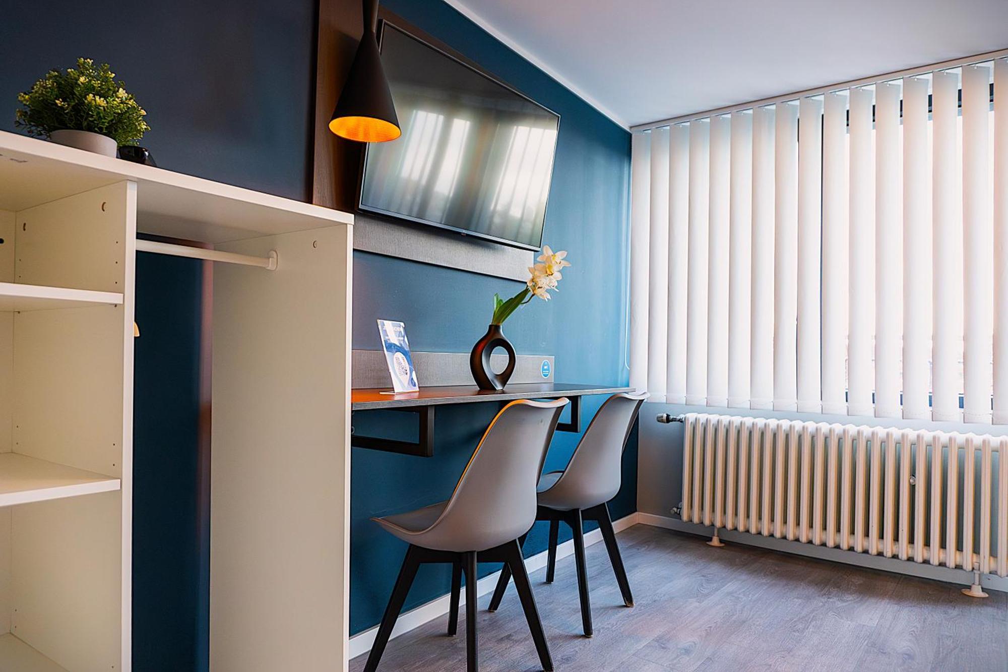 Liro Hotel Мёрс Экстерьер фото