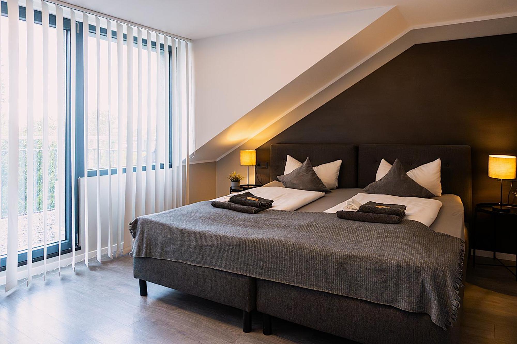 Liro Hotel Мёрс Экстерьер фото