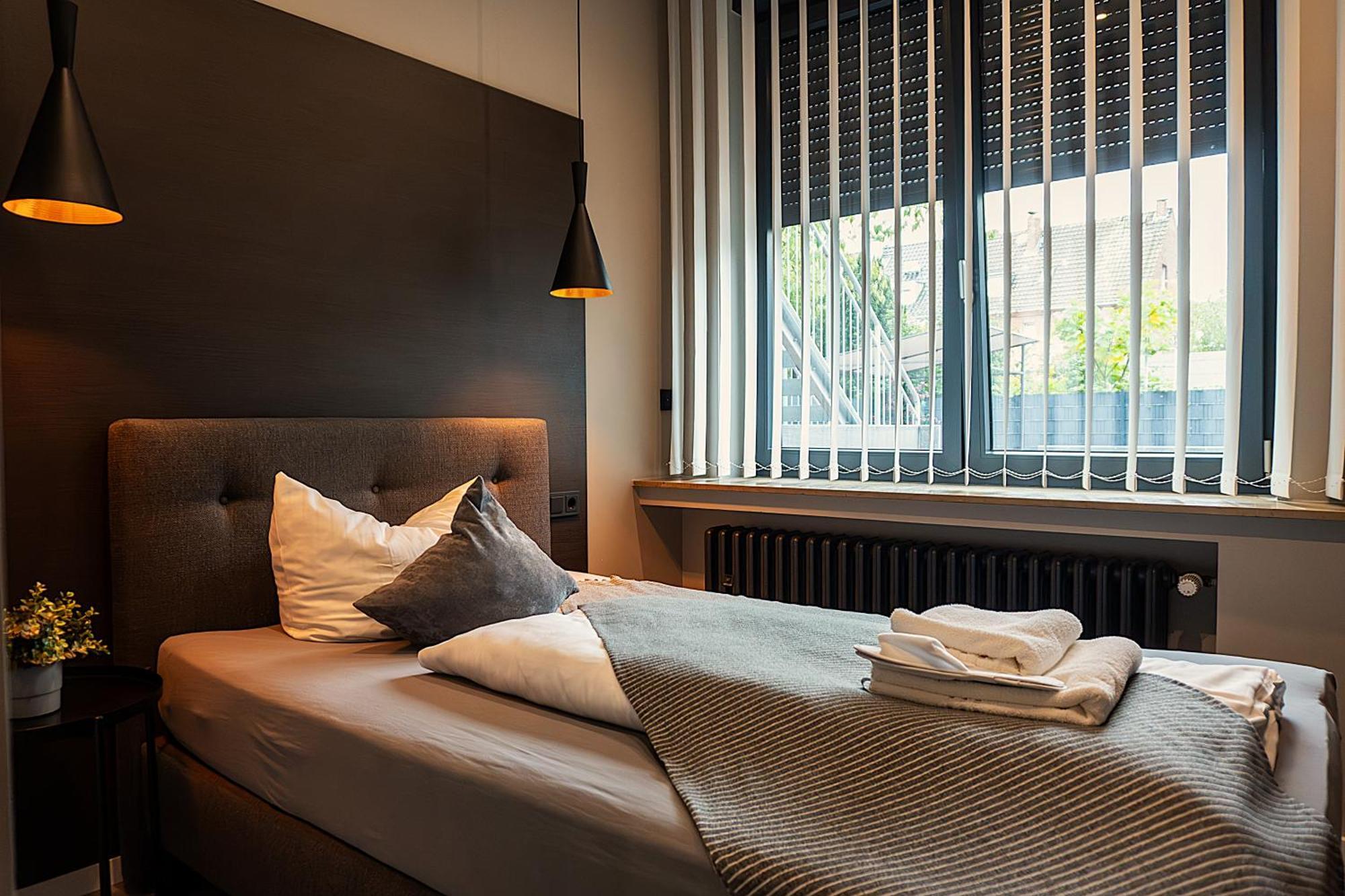 Liro Hotel Мёрс Экстерьер фото