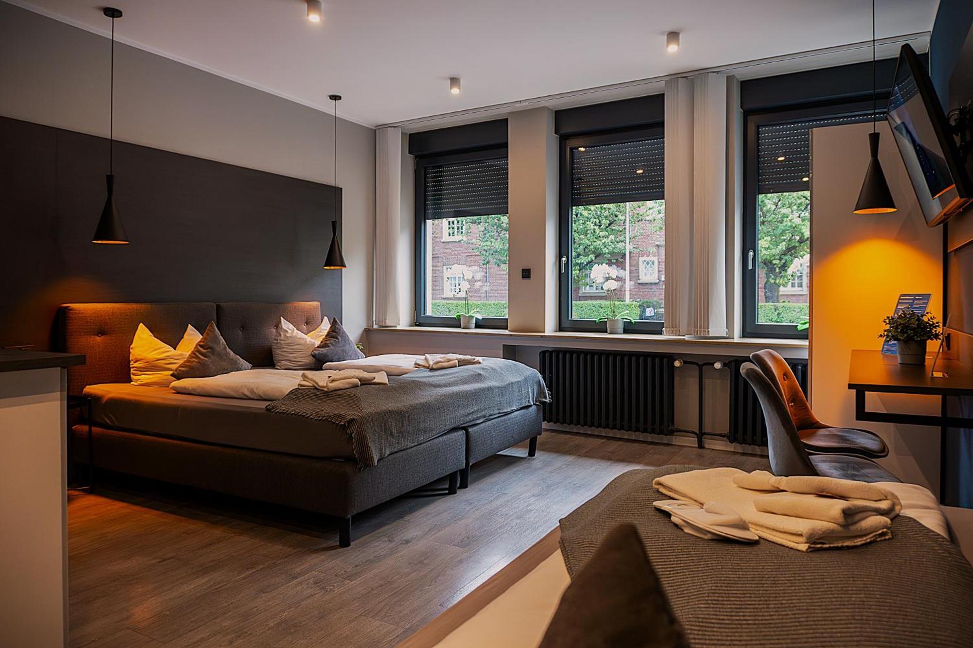 Liro Hotel Мёрс Экстерьер фото