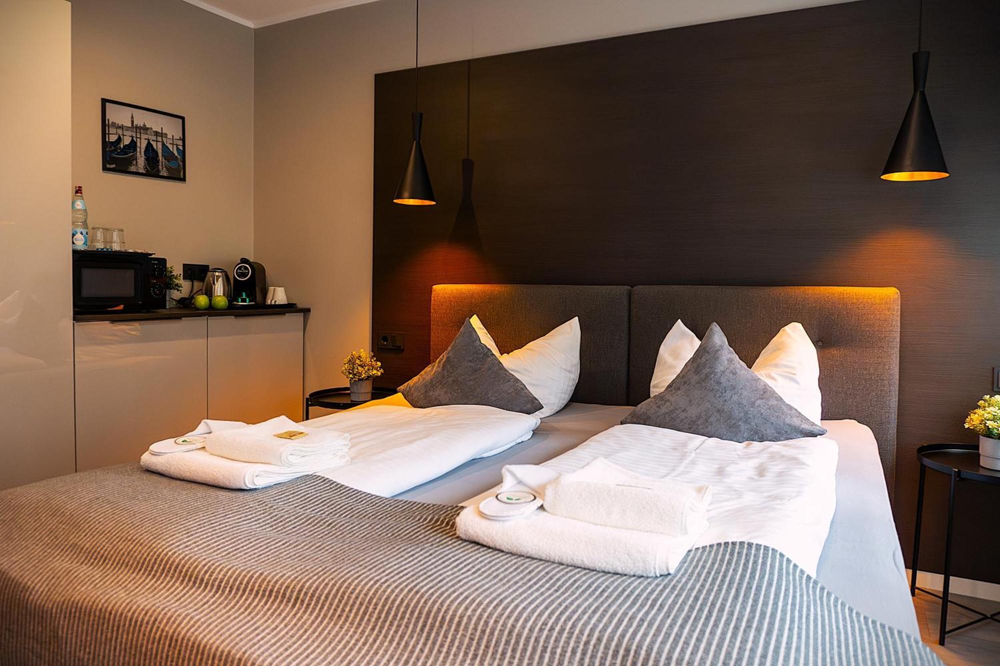 Liro Hotel Мёрс Экстерьер фото